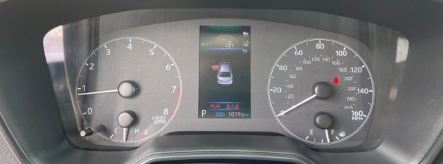 Vehicle image 27 of 36