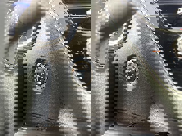 Vehicle image 20 of 31
