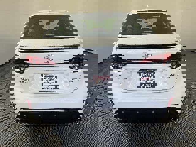 Vehicle image 6 of 31