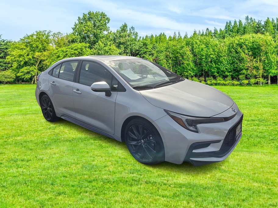2024 Toyota Corolla XSE Image 3 of 33