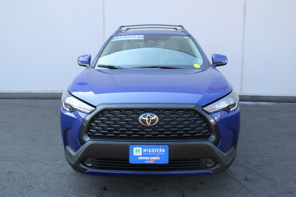 Vehicle image 2 of 43