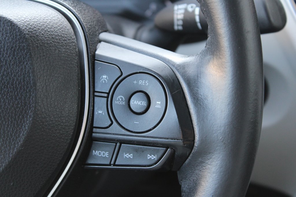 Vehicle image 26 of 43