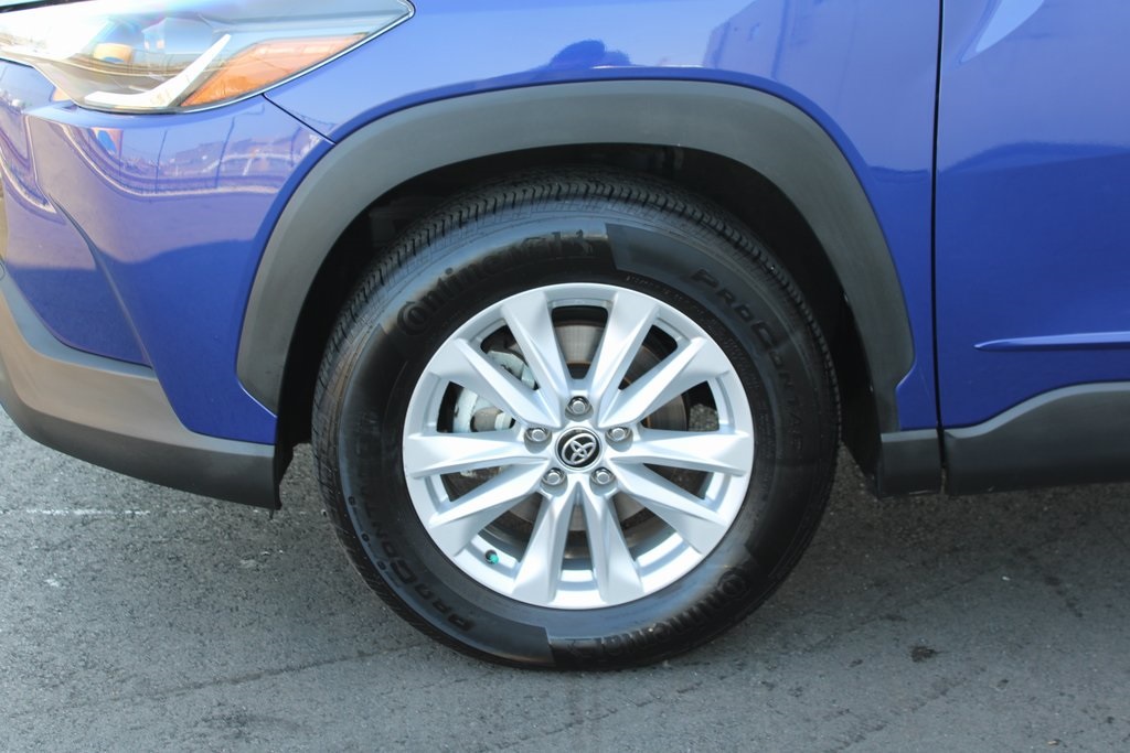 Vehicle image 9 of 43