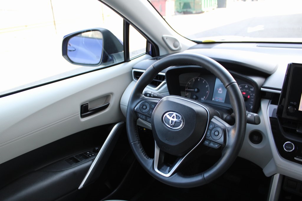 Vehicle image 15 of 43