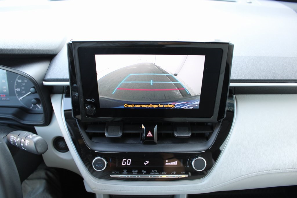 Vehicle image 21 of 43