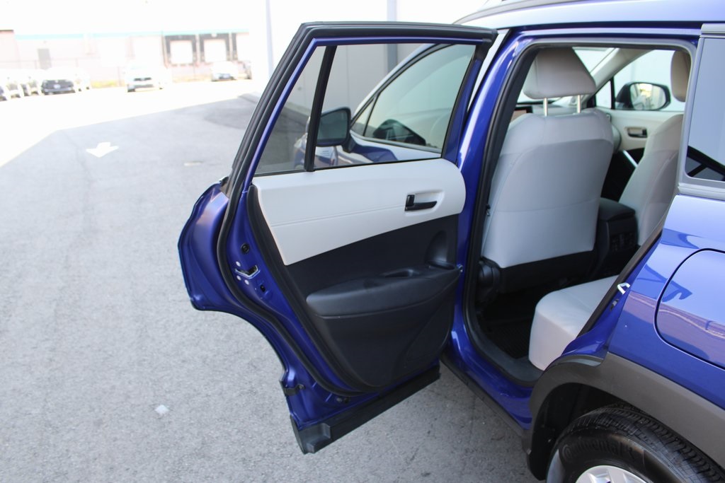 Vehicle image 33 of 43