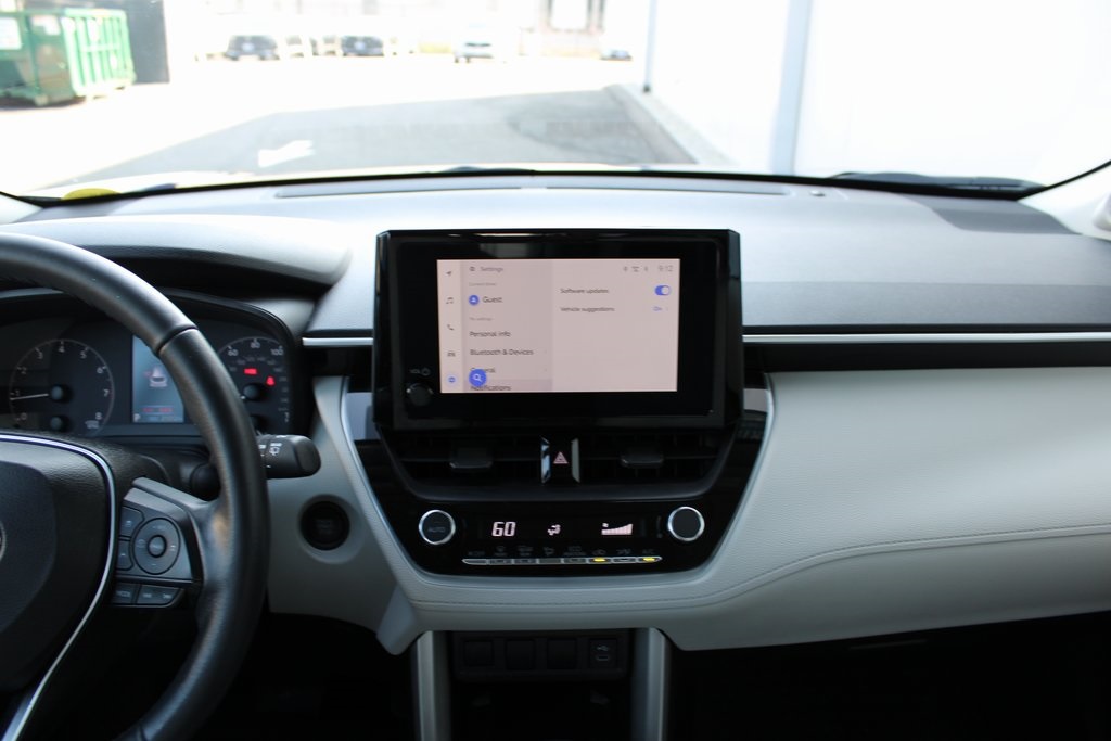 Vehicle image 18 of 43