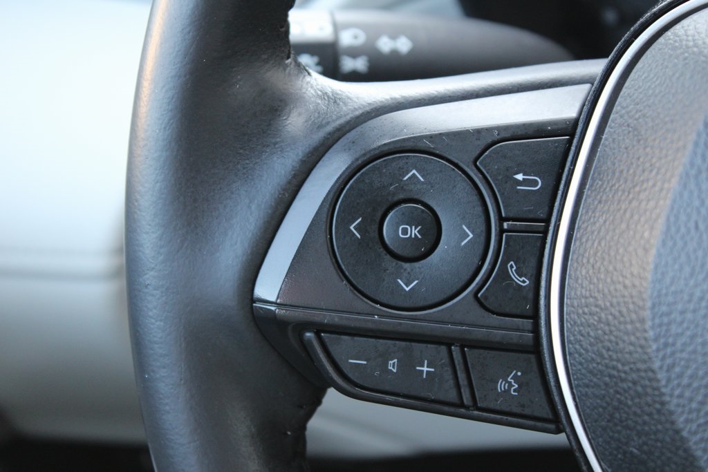 Vehicle image 27 of 43