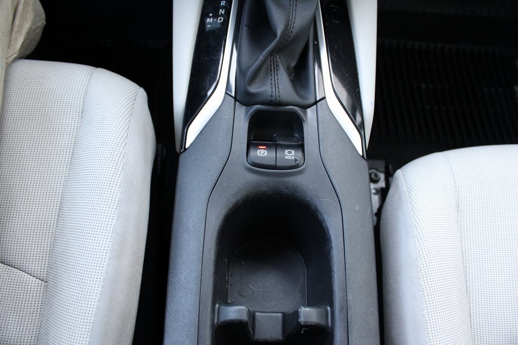 Vehicle image 25 of 43