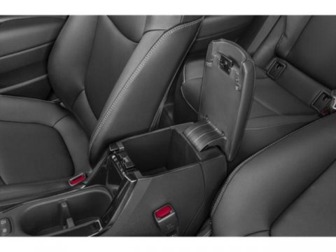 Vehicle image 17 of 18