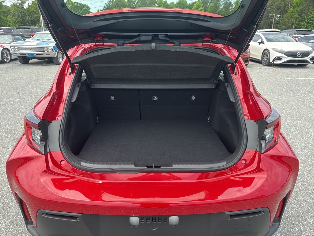 Vehicle image 12 of 33