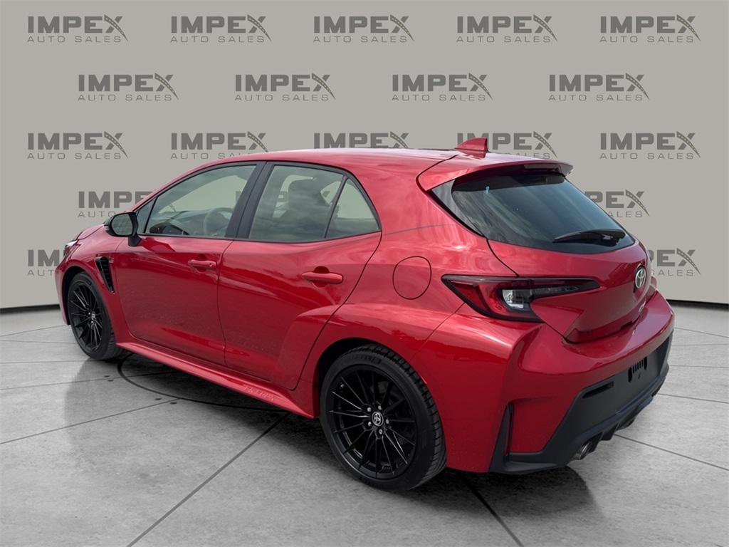 Vehicle image 6 of 33