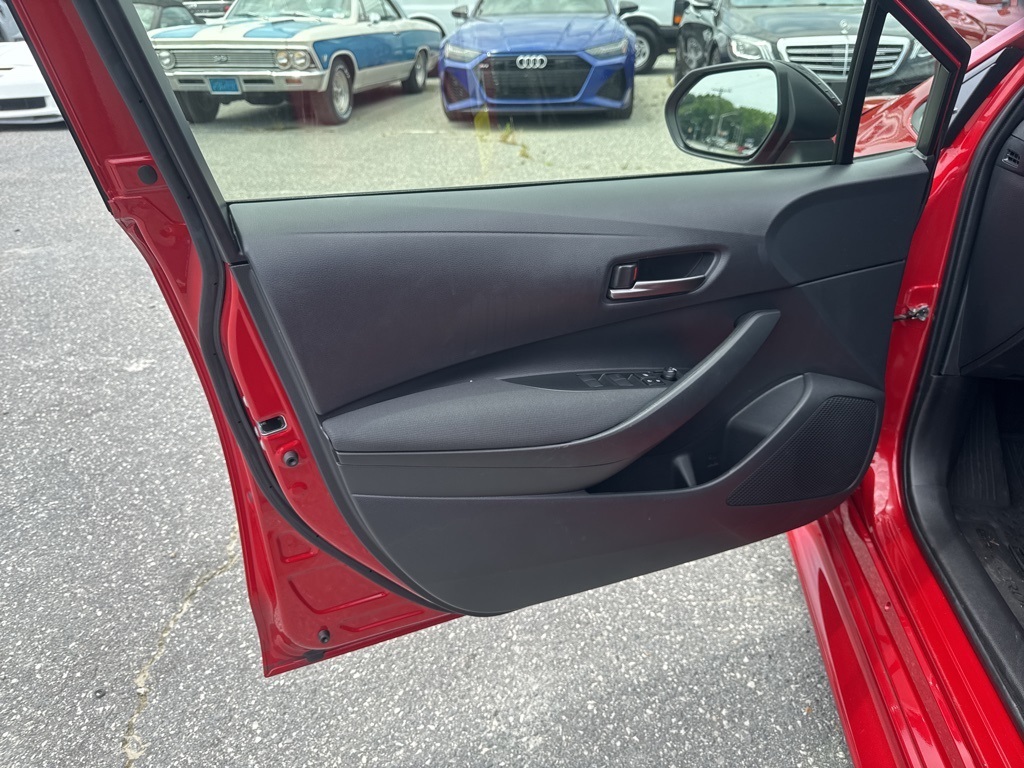 Vehicle image 32 of 33