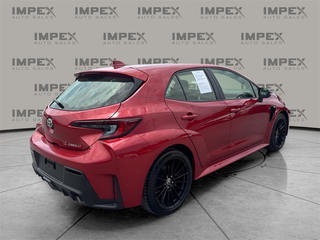 Vehicle image 4 of 33