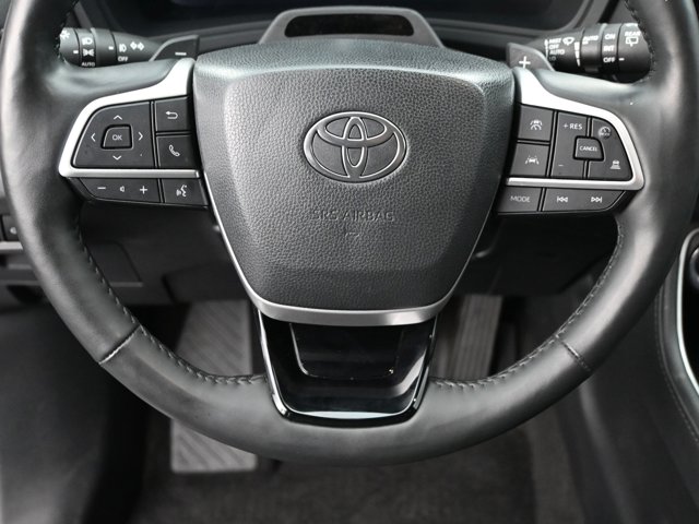 Vehicle image 34 of 43