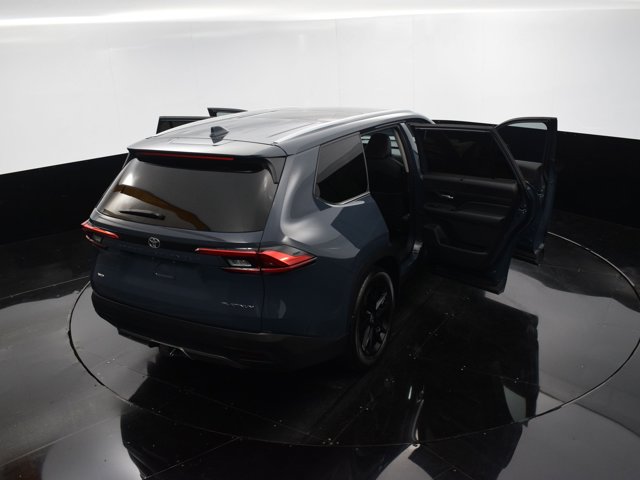 Vehicle image 20 of 43