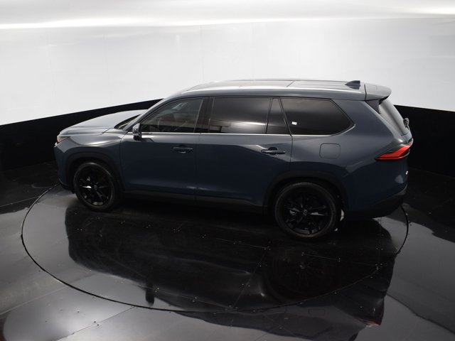Vehicle image 25 of 43