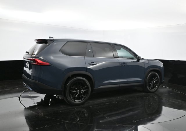 Vehicle image 17 of 43