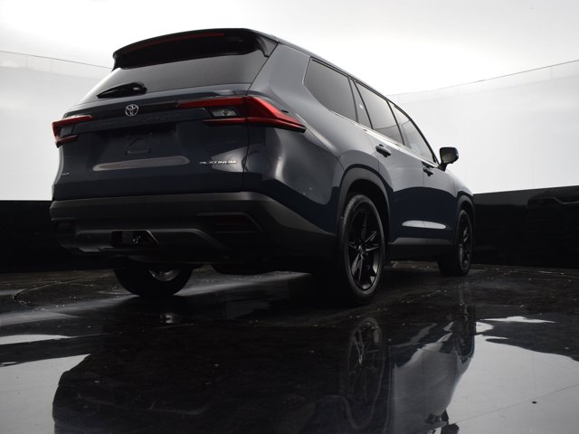 Vehicle image 31 of 43