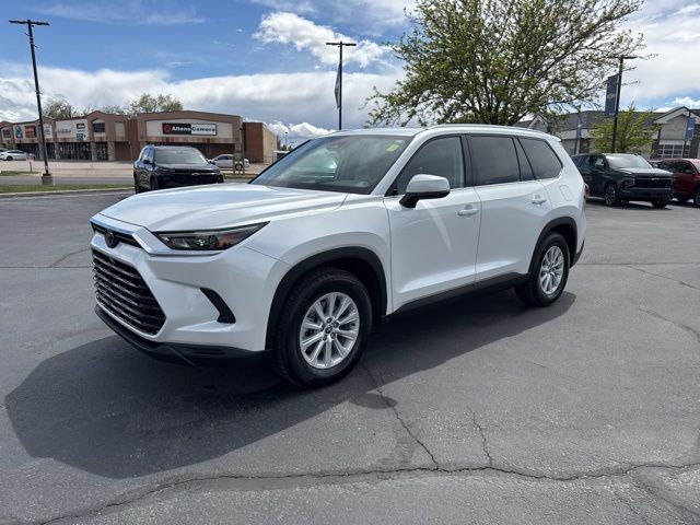 2024 Toyota Grand Highlander XLE Image 1 of 27