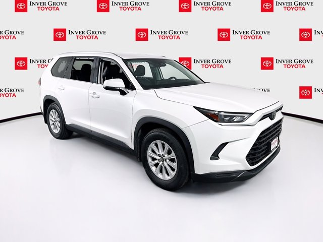 2024 Toyota Grand Highlander XLE Image 3 of 19
