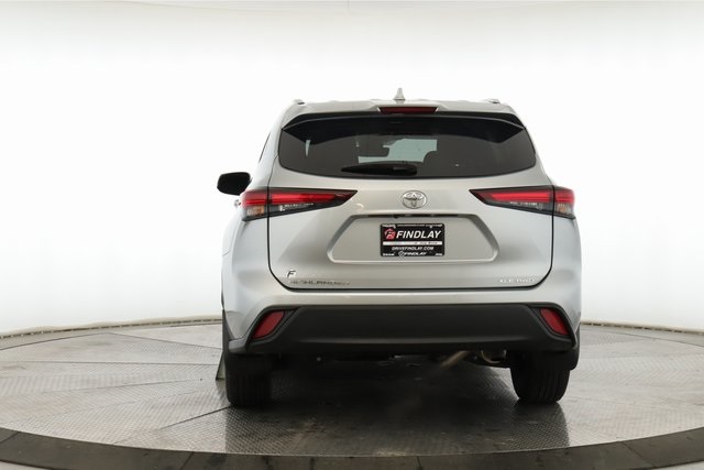 Vehicle image 7 of 32