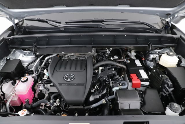 Vehicle image 15 of 32