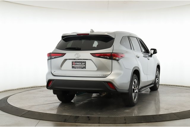 Vehicle image 6 of 32