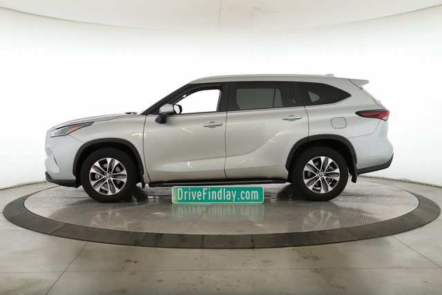 Vehicle image 9 of 32