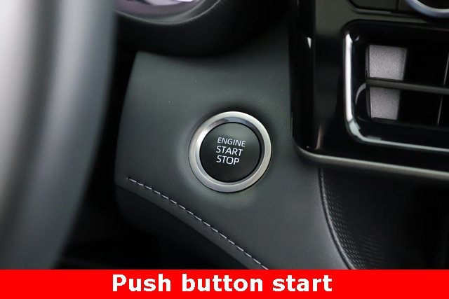 Vehicle image 24 of 32