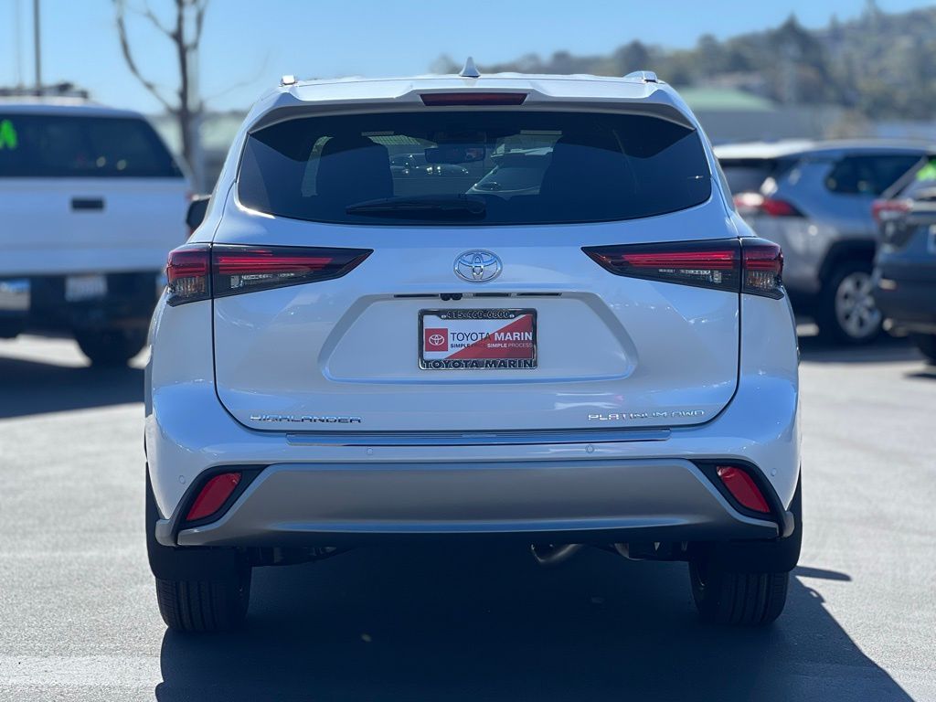 Vehicle image 5 of 27