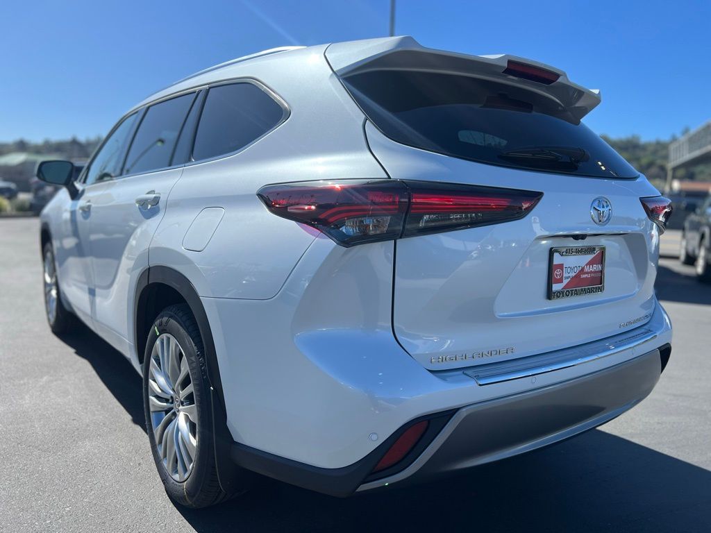 Vehicle image 6 of 27