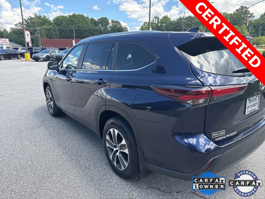 Vehicle image 6 of 16