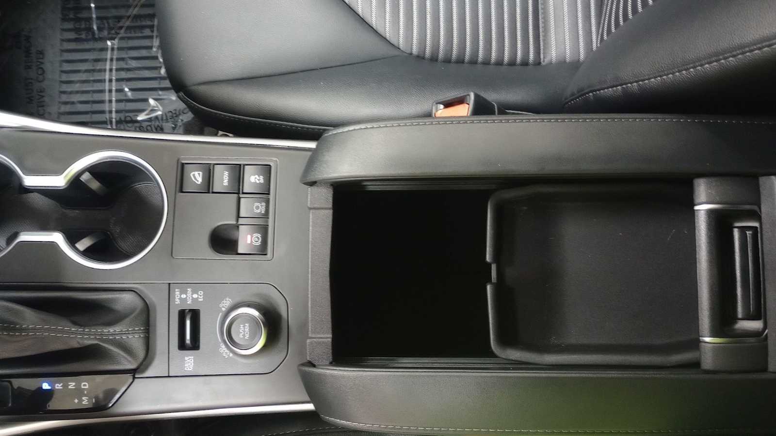 Vehicle image 29 of 33