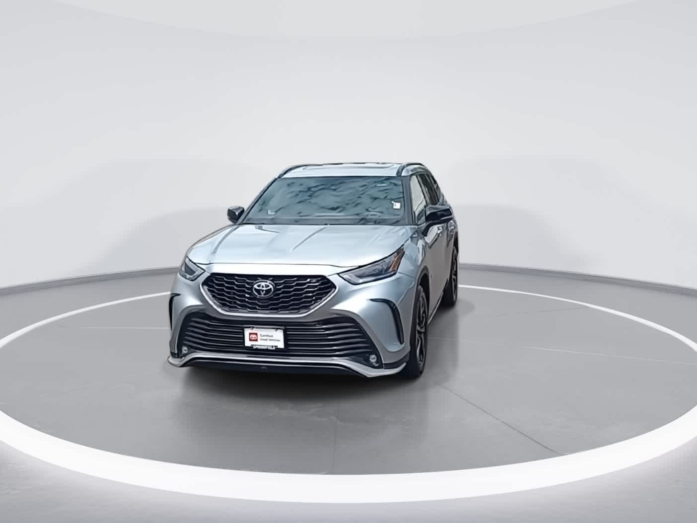 Vehicle image 2 of 33