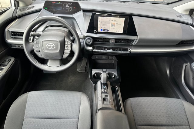 Vehicle image 13 of 27