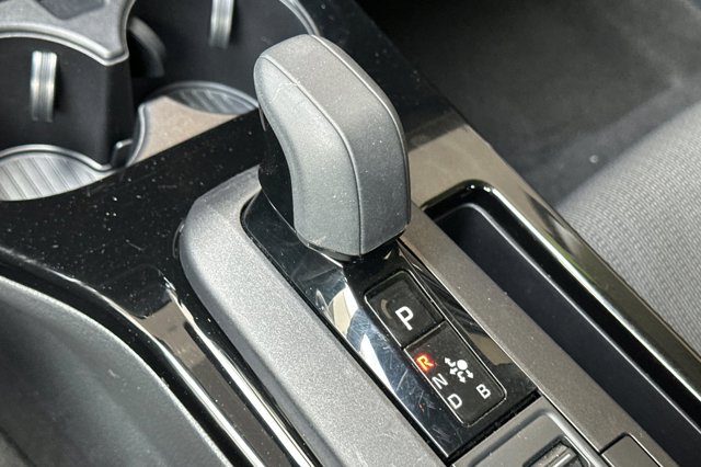 Vehicle image 20 of 27
