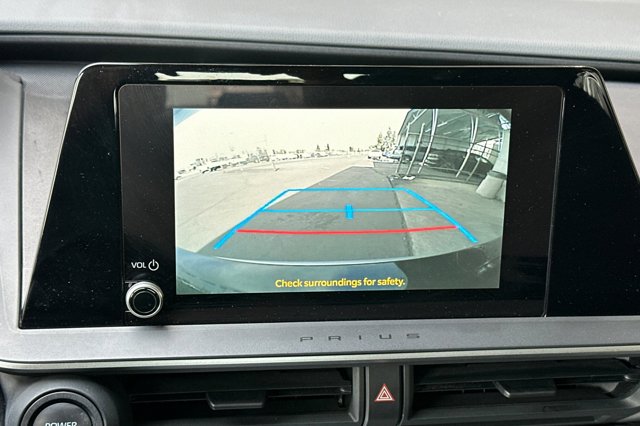 Vehicle image 18 of 27