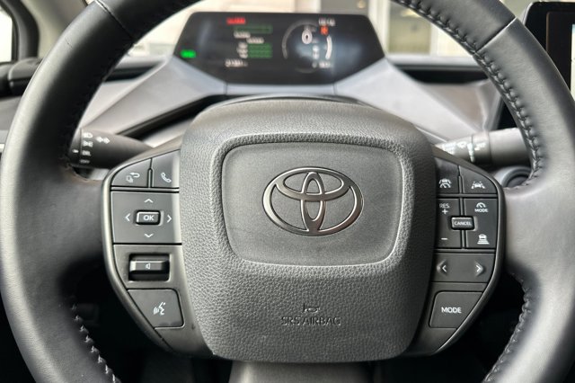 Vehicle image 22 of 27
