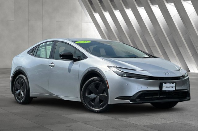 Vehicle image 4 of 27