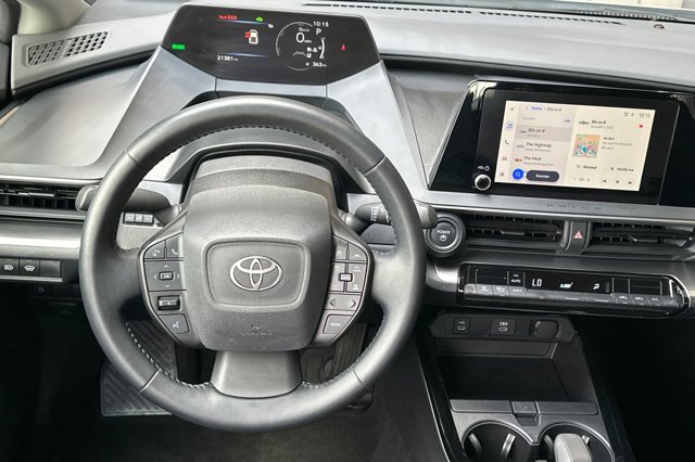 Vehicle image 14 of 27