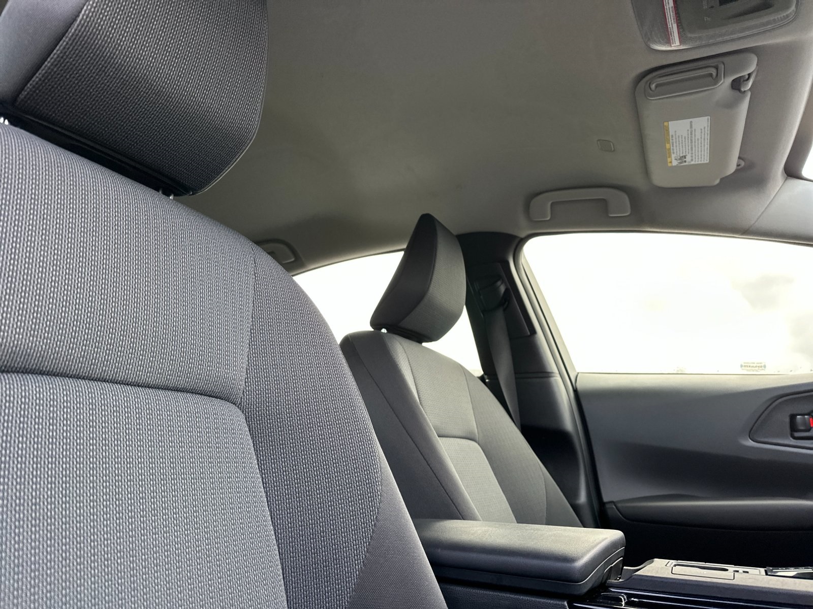 Vehicle image 17 of 29