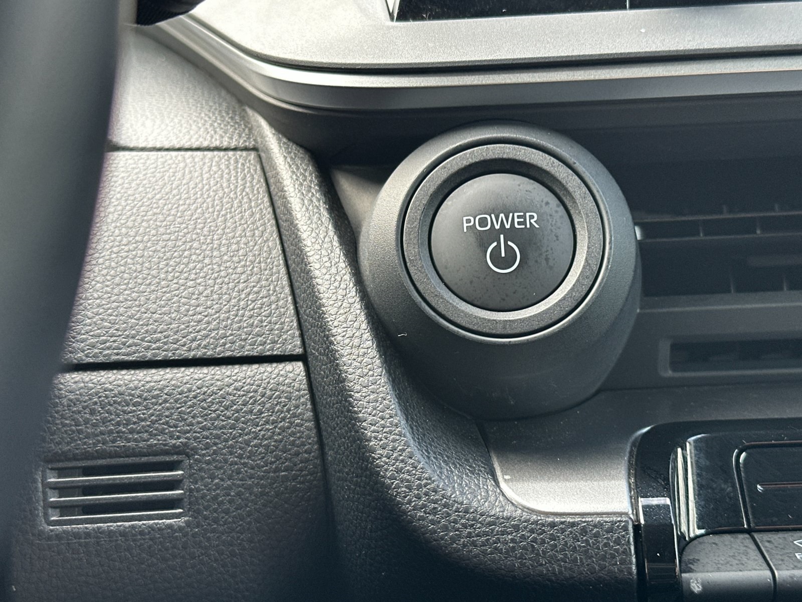 Vehicle image 22 of 29