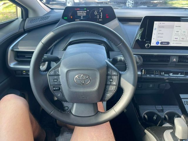 Vehicle image 17 of 18