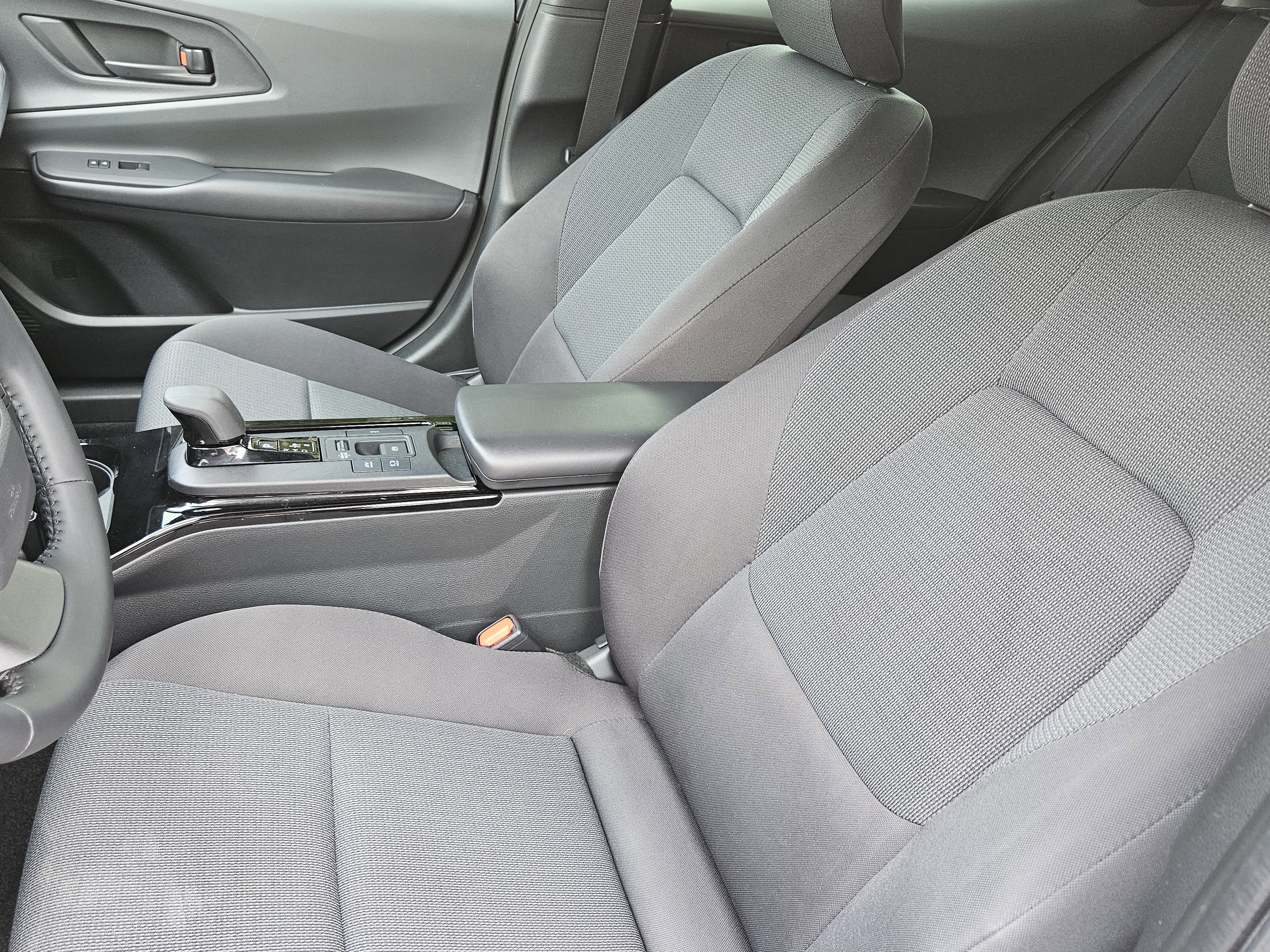 Vehicle image 8 of 22