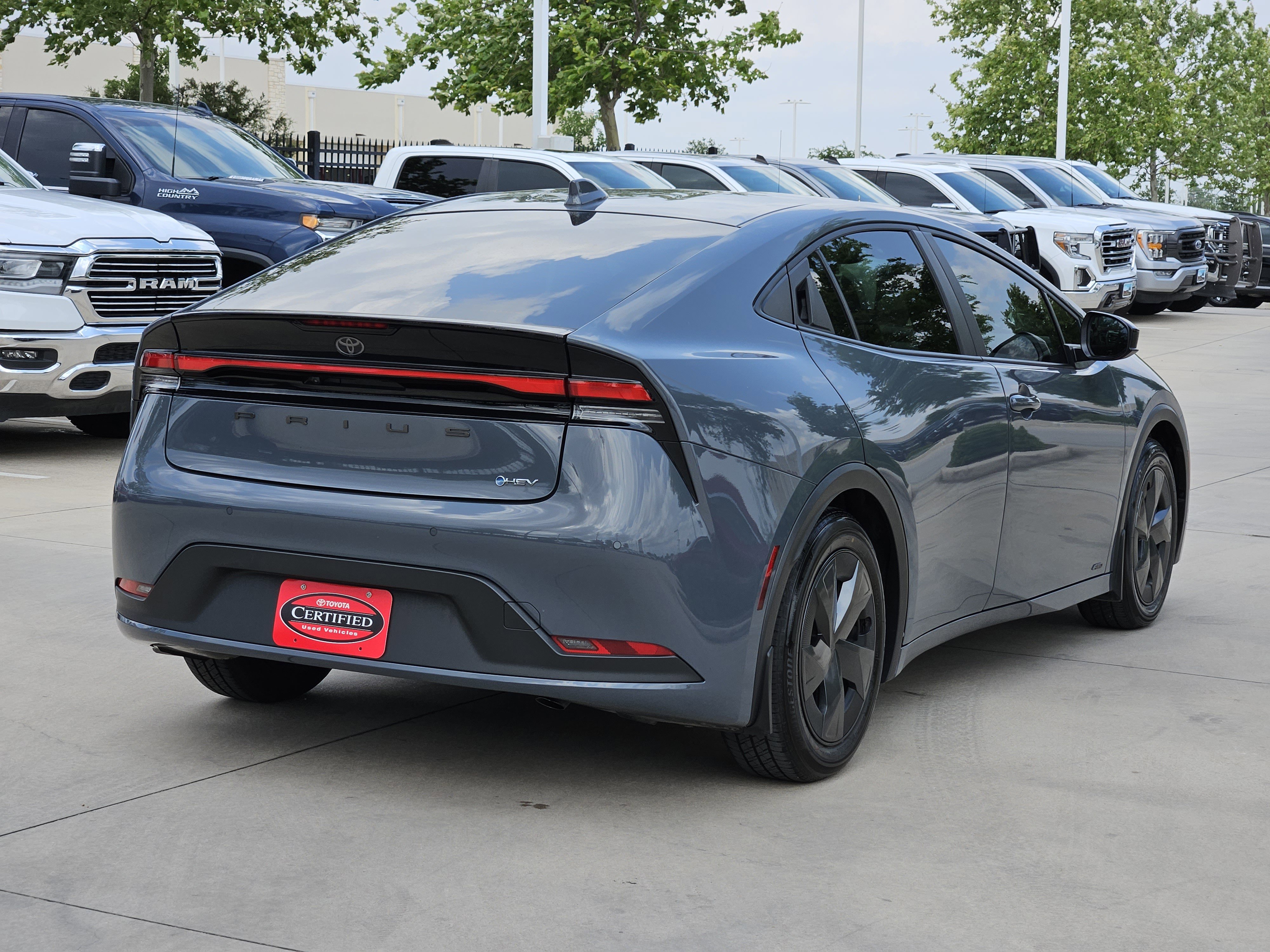 Vehicle image 3 of 22
