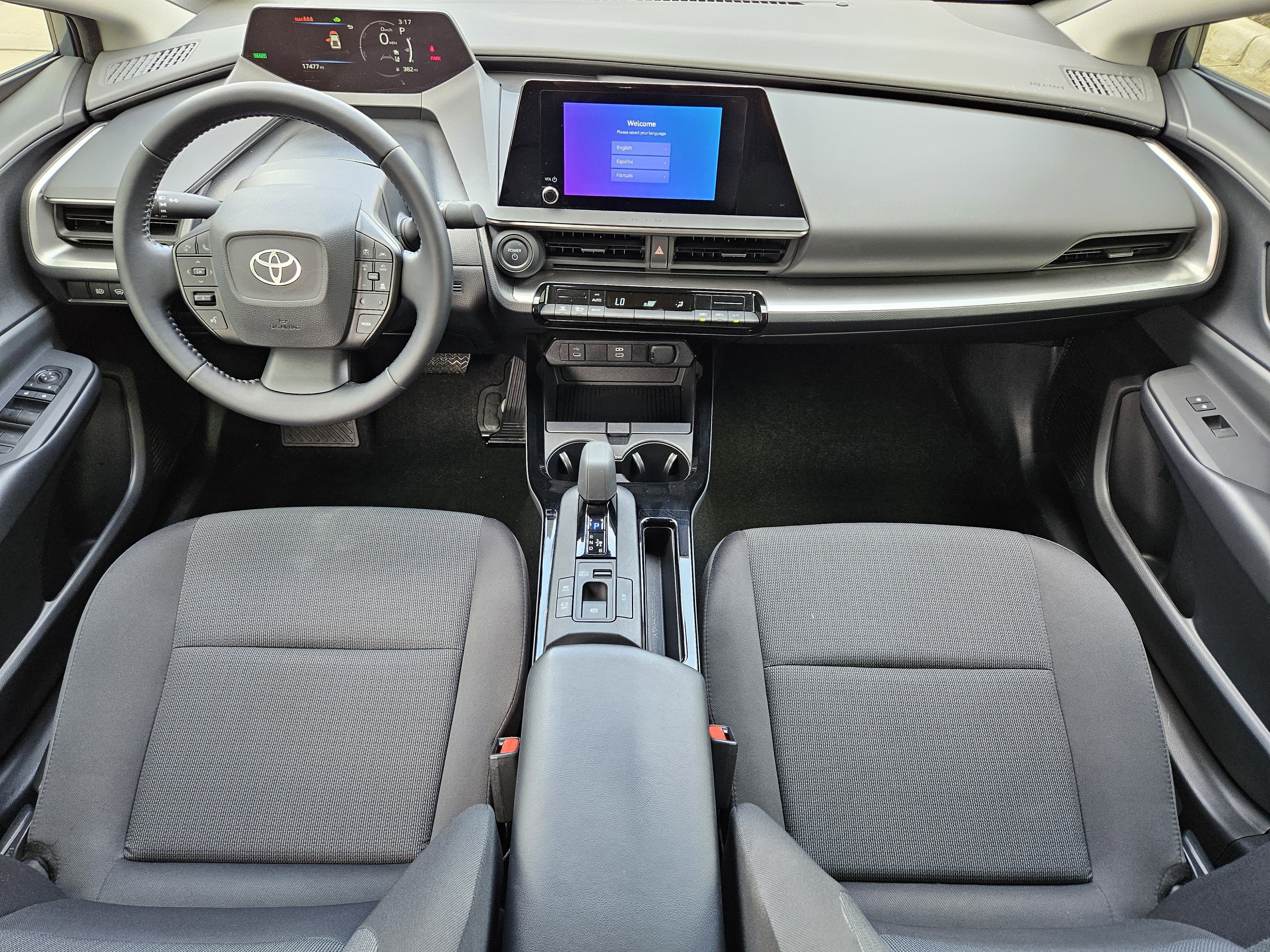 Vehicle image 17 of 22