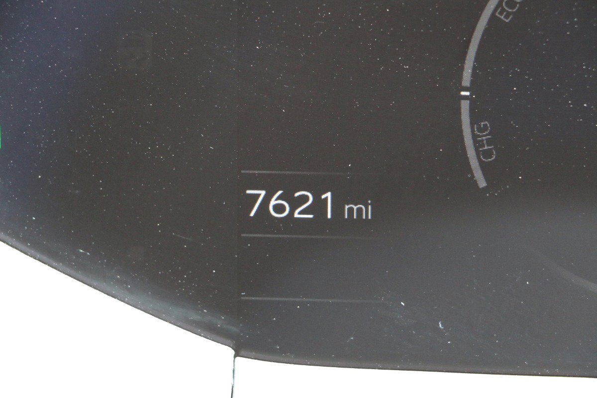 Vehicle image 17 of 38