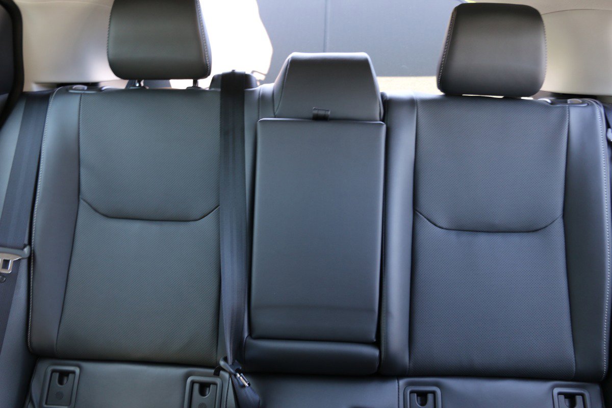 Vehicle image 13 of 38