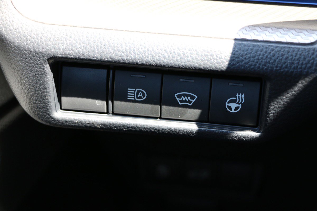 Vehicle image 36 of 38